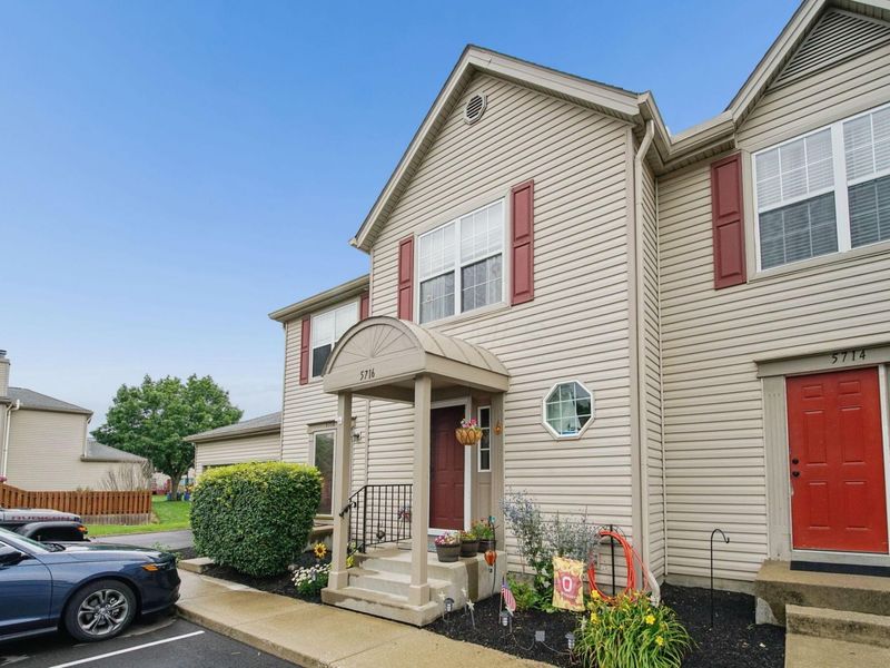 5716 Canehill Lane, Hilliard, OH 43026 Photo 3