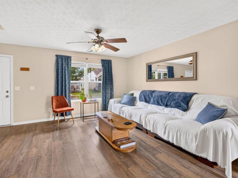 6266 Red Glare Drive, Unit 244, Galloway, OH 43119 Photo 11