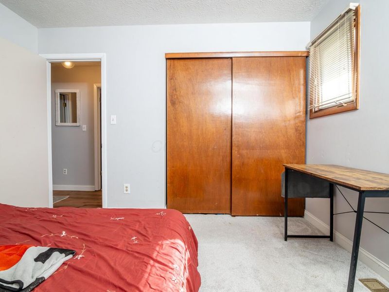 3548 S Hamilton Road , Columbus, OH 43232 Photo 19
