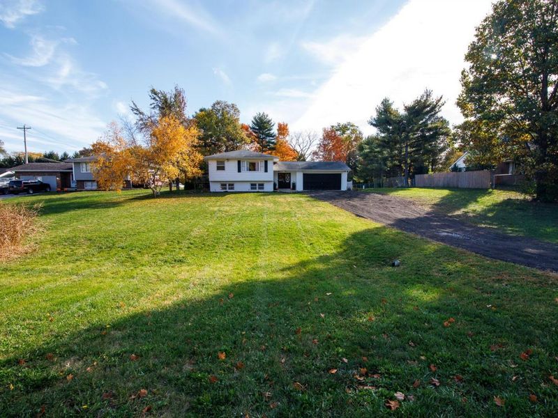 3548 S Hamilton Road , Columbus, OH 43232 Photo 2