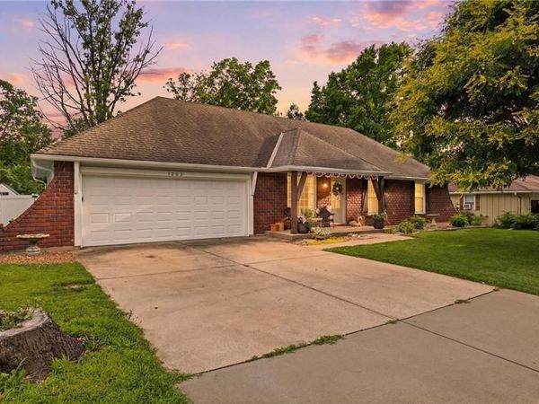 1203 Charles Street, Harrisonville, MO 64701