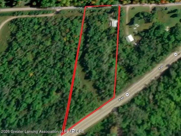 2760 Resort Road, Alanson, MI 49706
