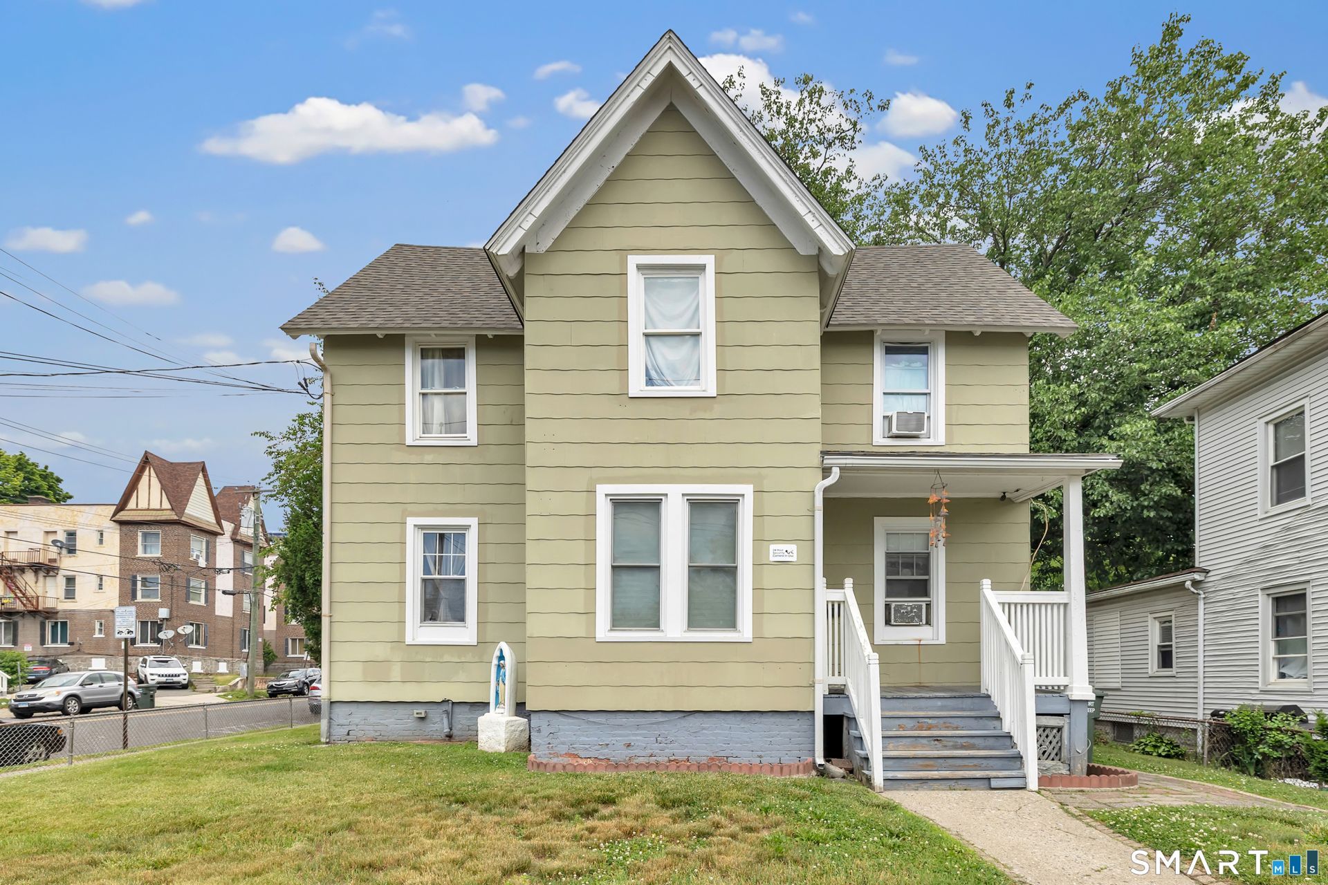 1626 Iranistan, Bridgeport, CT 06604 Main Photo