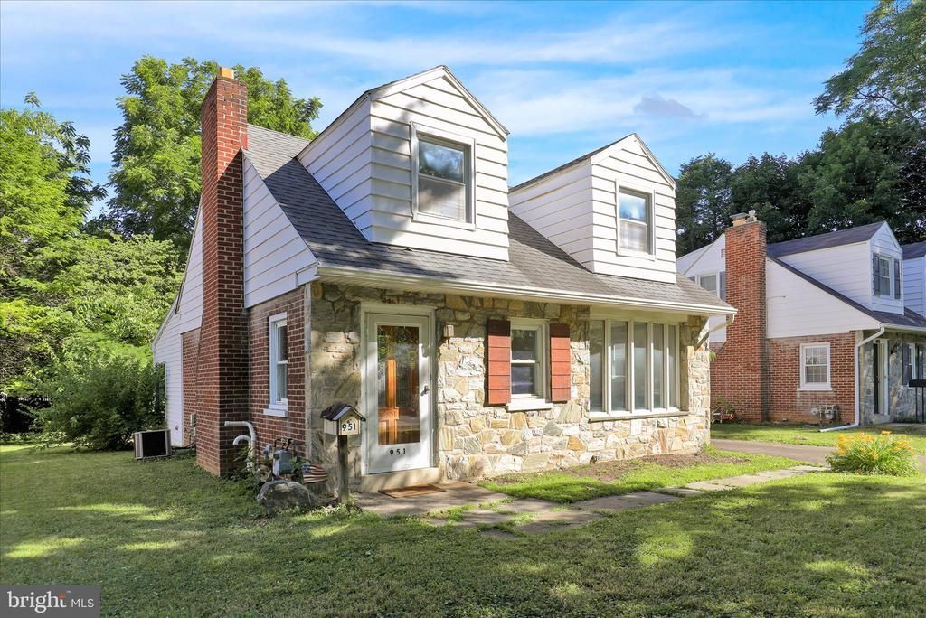 951 New Holland Avenue, Lancaster, PA 17601 Main Photo