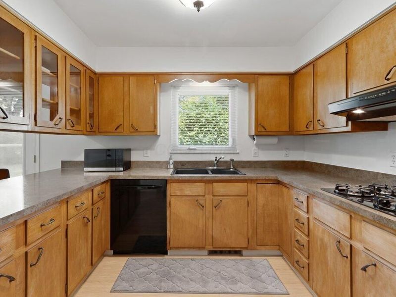 4145 Kendale Road , Columbus, OH 43220 Photo 26