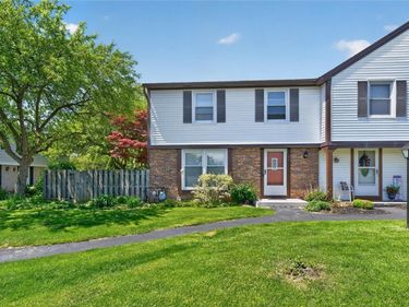 51 Springwood Drive, Webster, NY 14580