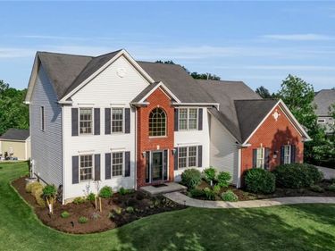 5551 Field Brook Drive, East Amherst, NY 14051