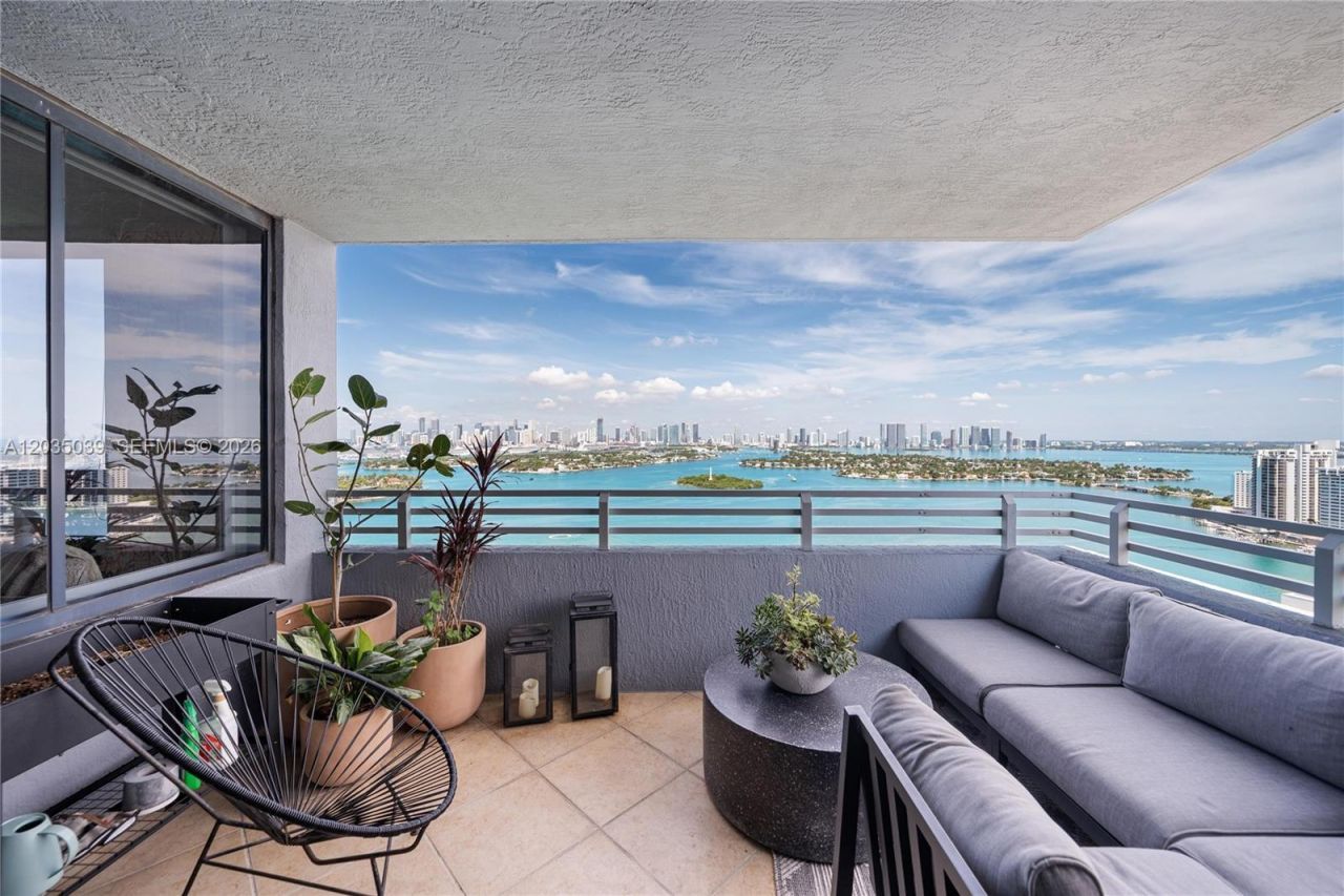 1330 West Ave, Unit 3001, Miami Beach, FL 33139 Photo