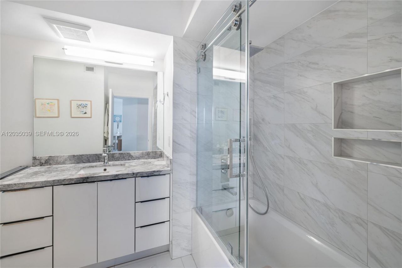 1330 West Ave, Unit 3001, Miami Beach, FL 33139 Photo