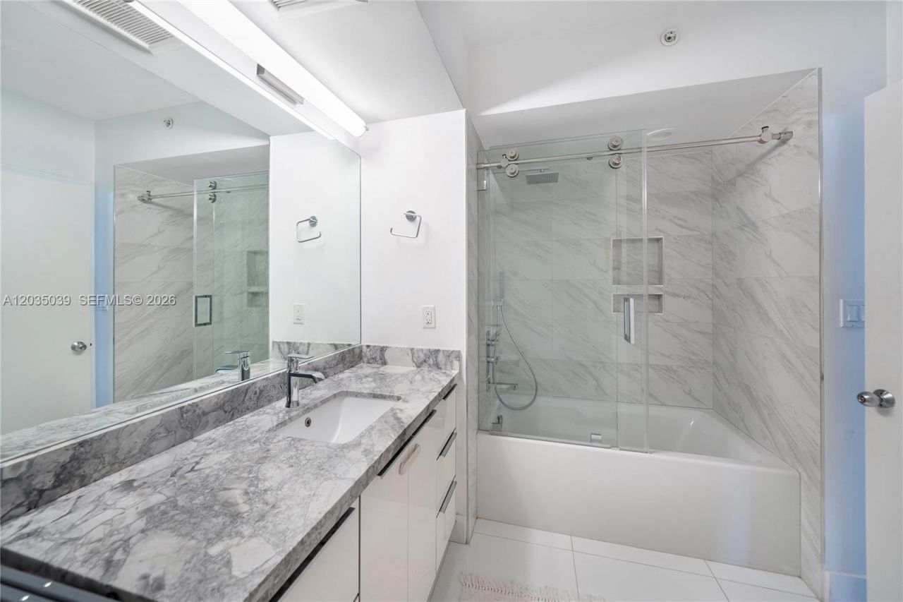 1330 West Ave, Unit 3001, Miami Beach, FL 33139 Photo