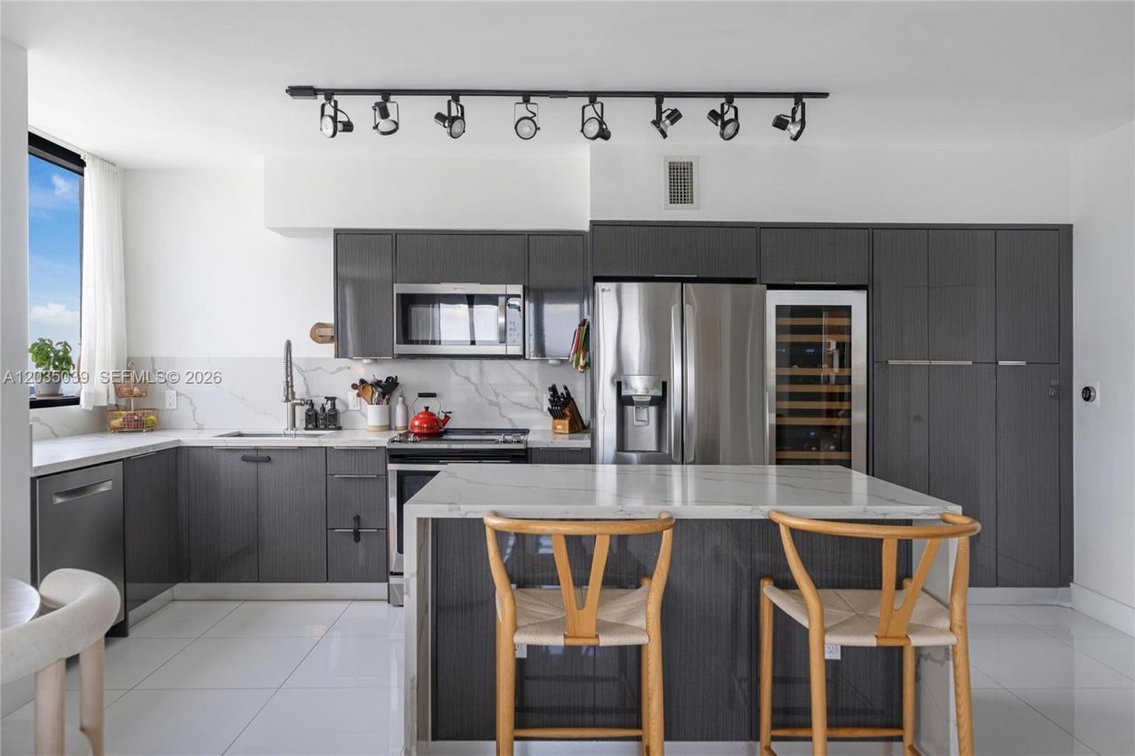 1330 West Ave, Unit 3001, Miami Beach, FL 33139 Photo
