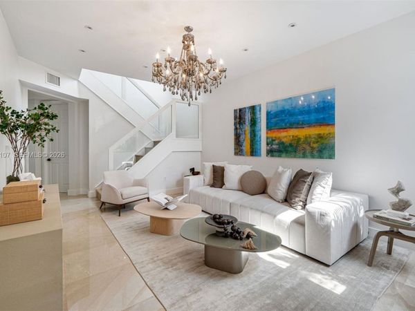 21156 NE 33rd Ave , Aventura, FL 33180