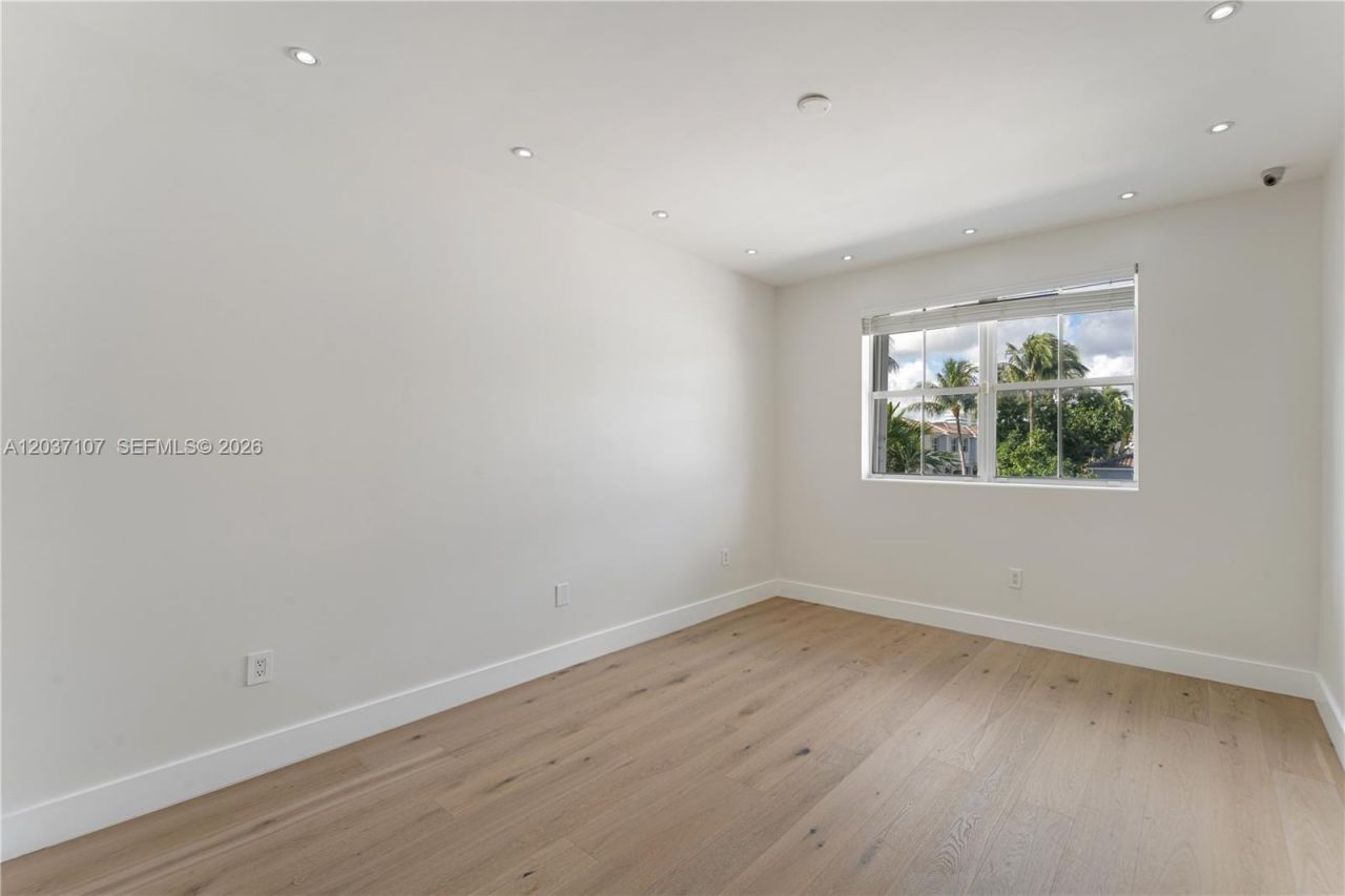 21156 NE 33rd Ave, Aventura, FL 33180 Photo