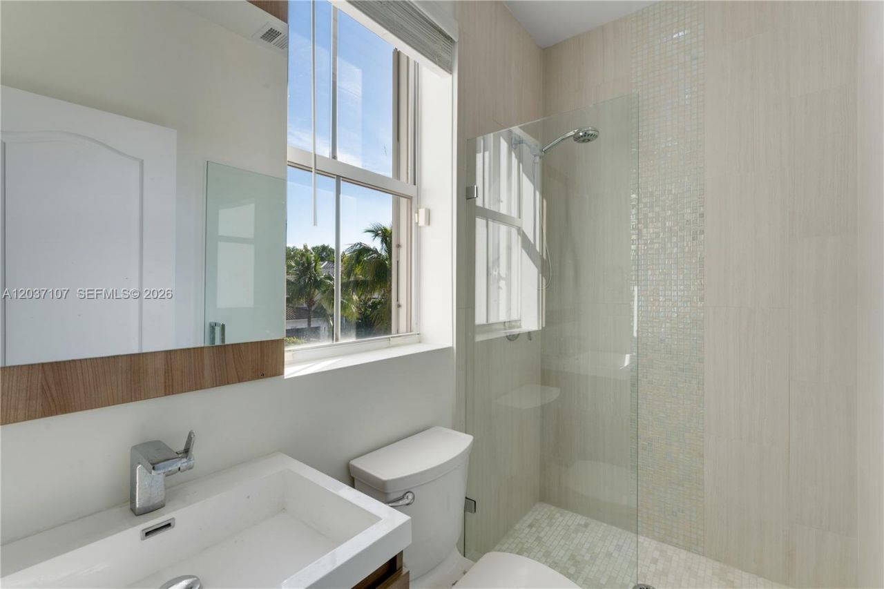 21156 NE 33rd Ave, Aventura, FL 33180 Photo