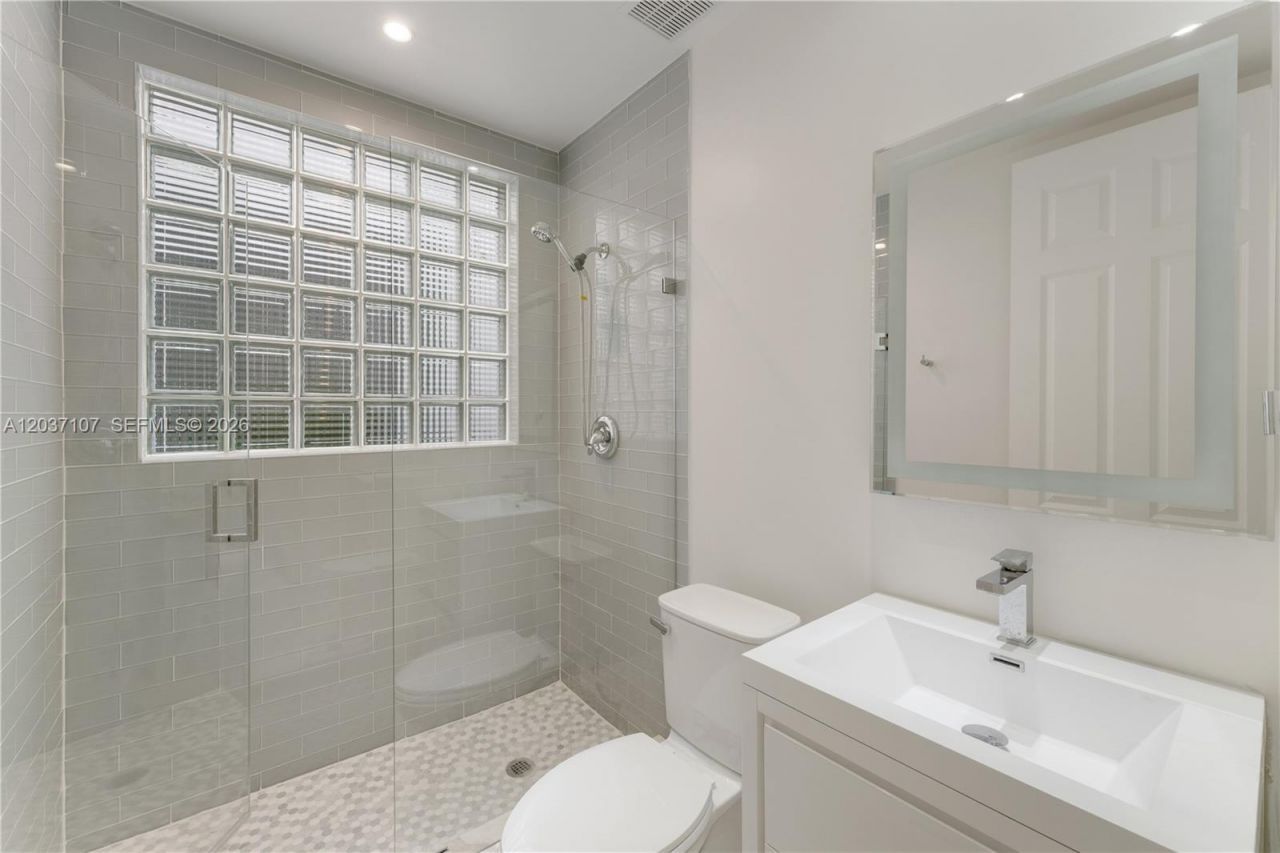 21156 NE 33rd Ave, Aventura, FL 33180 Photo