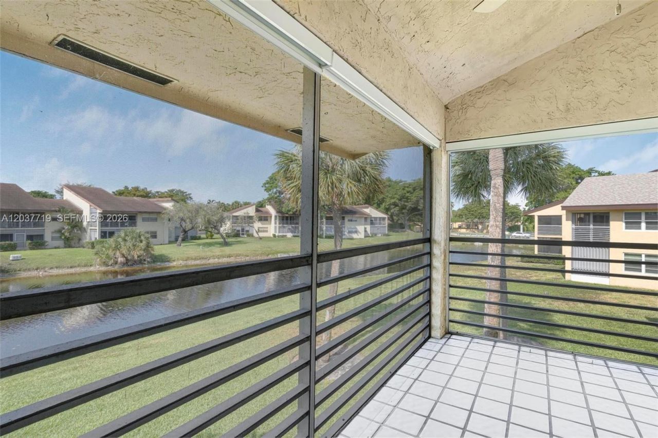 8770 Azalea Ct , Unit 203, Tamarac, FL 33321 Photo