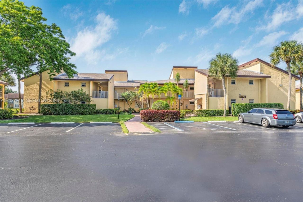 8770 Azalea Ct , Unit 203, Tamarac, FL 33321 Photo