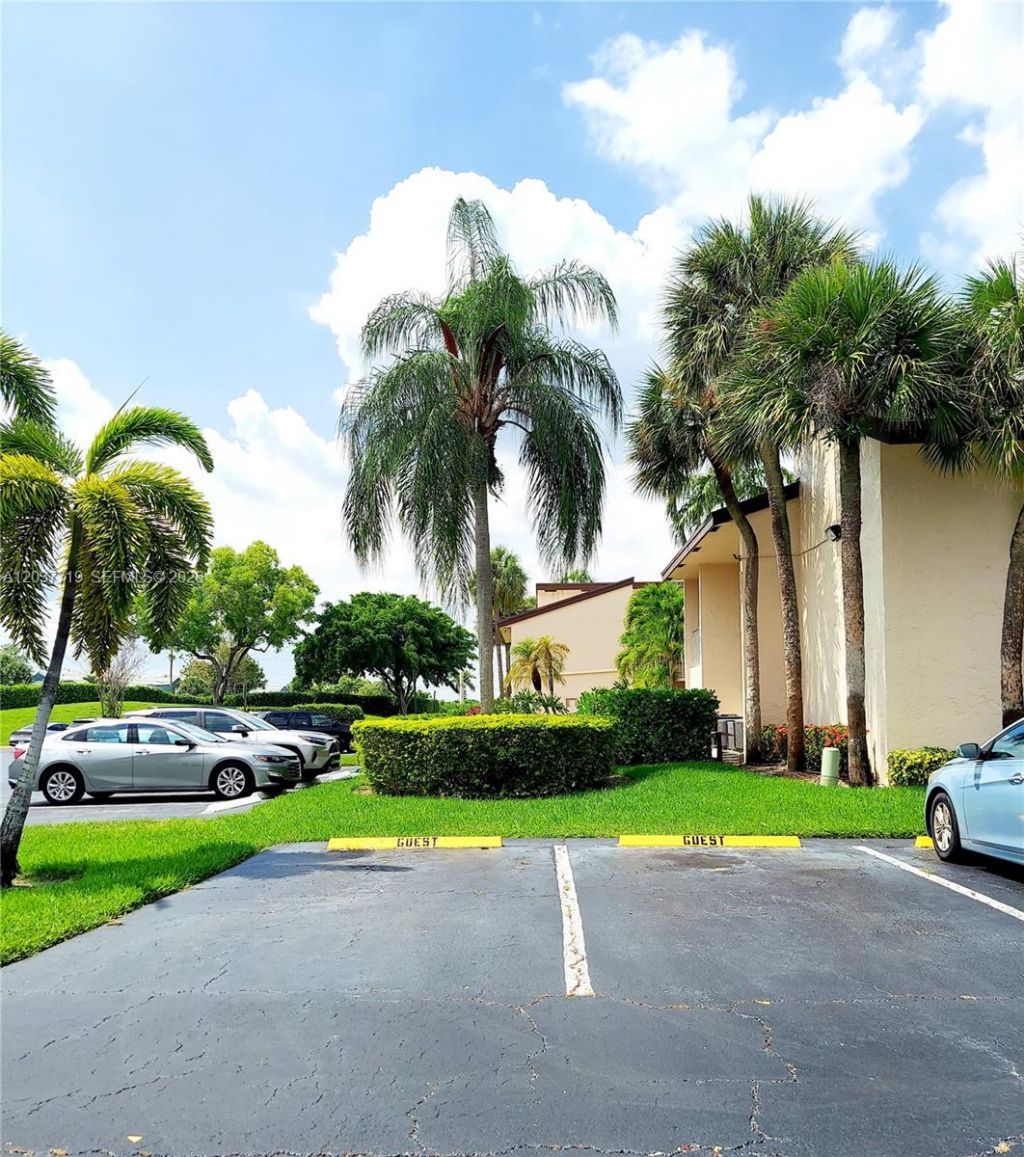 8770 Azalea Ct , Unit 203, Tamarac, FL 33321 Photo