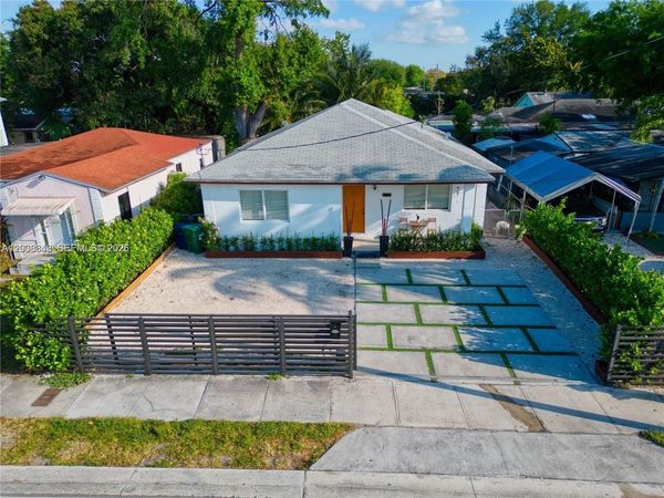 311 NW 95th St , Miami, FL 33150