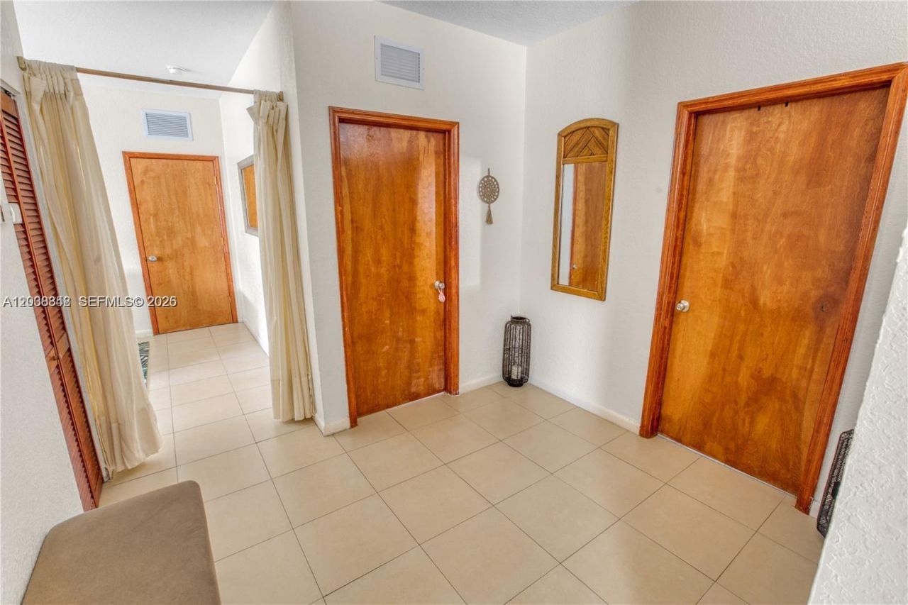 311 NW 95th St , Miami, FL 33150 Photo