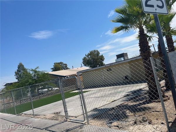 610 N 11th Street , Las Vegas, NV 89101