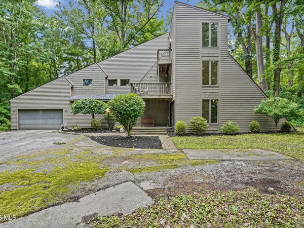 33 Indian Creek Drive , Rudolph, OH 43462
