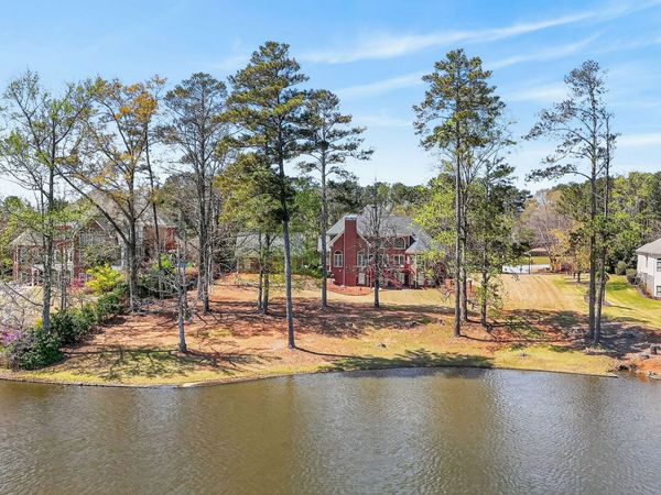 1009 Lyndhurst Way SE, Conyers, GA 30013