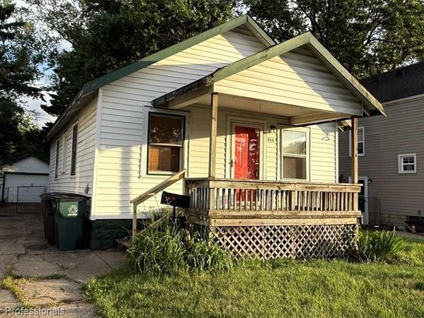 624 E Saratoga Street , Ferndale, MI 48220