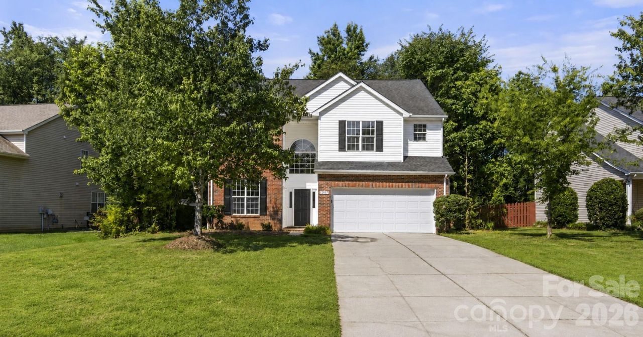 12519 Wandering Brook Drive, Charlotte, NC 28273 Main Photo