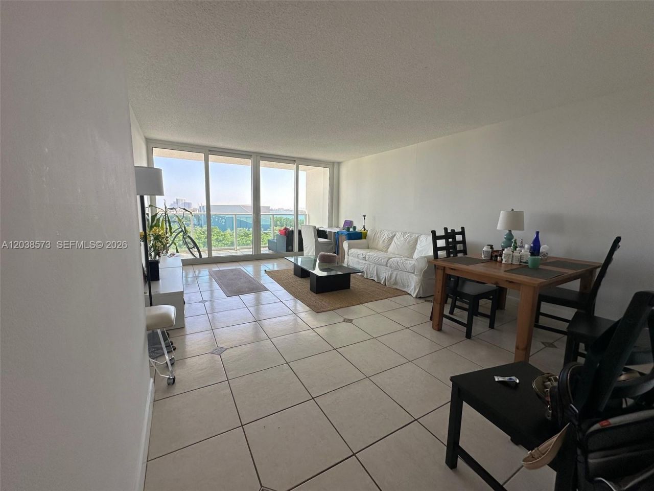 100 Bayview Dr , Unit 823, Sunny Isles Beach, FL 33160 Photo
