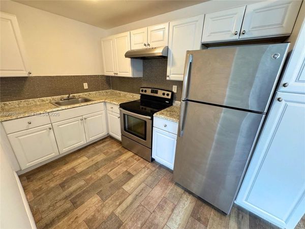 207 SE 4th Ave , Unit West, Boynton Beach, FL 33435