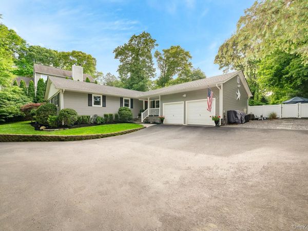 30 Ferndale Avenue, Miller Place, NY 11764