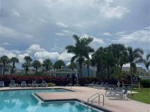 13521 Eagle Ridge DR, Unit 123, FORT MYERS, FL 33912