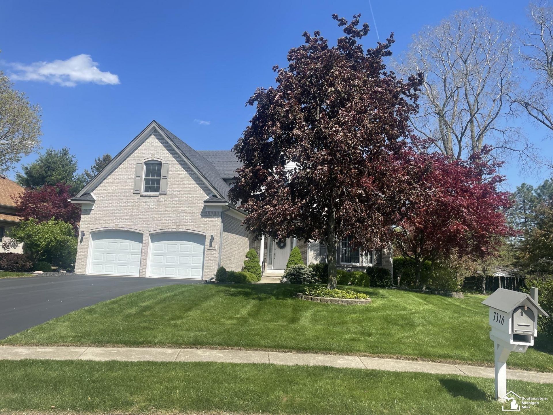 7316 Hidden Valley Drive, Lambertville, MI 48144 Main Photo