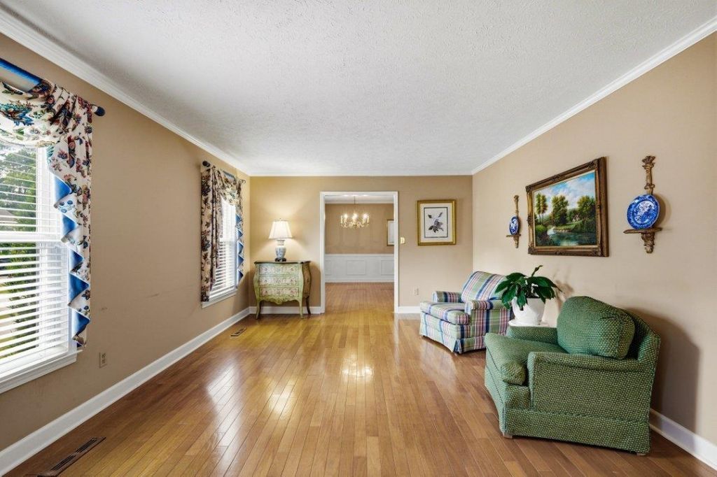 410 Pinecrest Dr.  Photo 17