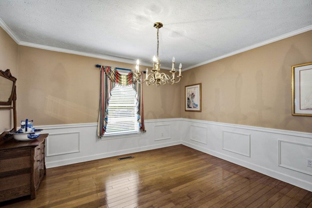410 Pinecrest Dr.  Photo 32