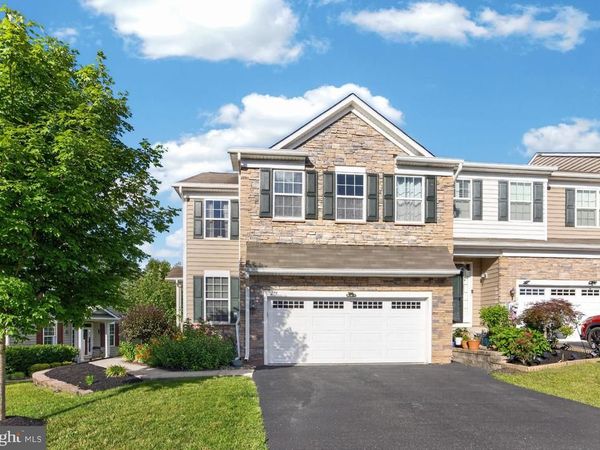 271 FAIRFIELD CIRCLE W , ROYERSFORD, PA 19468
