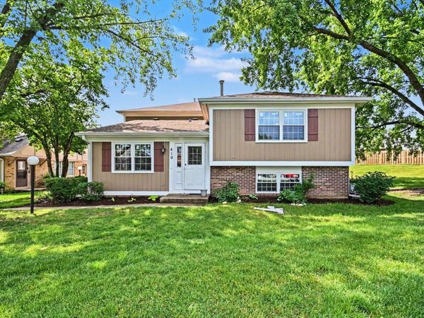 410 Ashwood Court , Vernon Hills, IL 60061