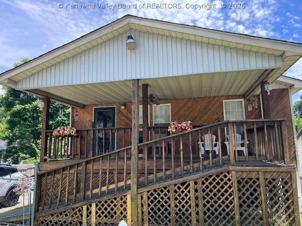 5908 Starling Drive, Charleston, WV 25306