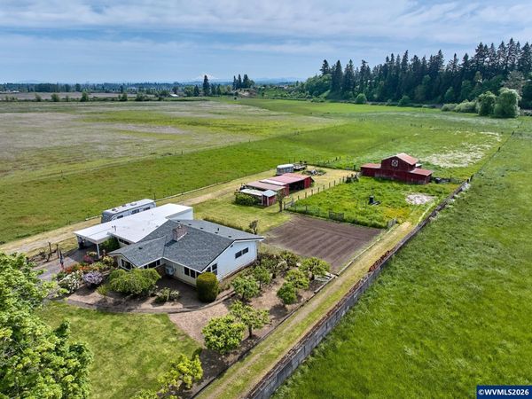 5724 Anderson Rd S, Aurora, OR 97002