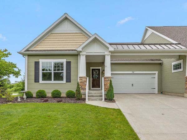 706 Braeside Drive SE, Unit 71, Byron Center, MI 49315