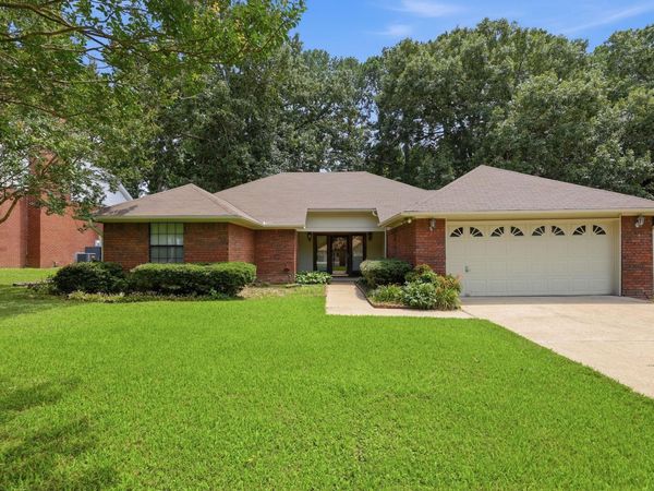 310 White Blossom Circle, Bryant, AR 72022