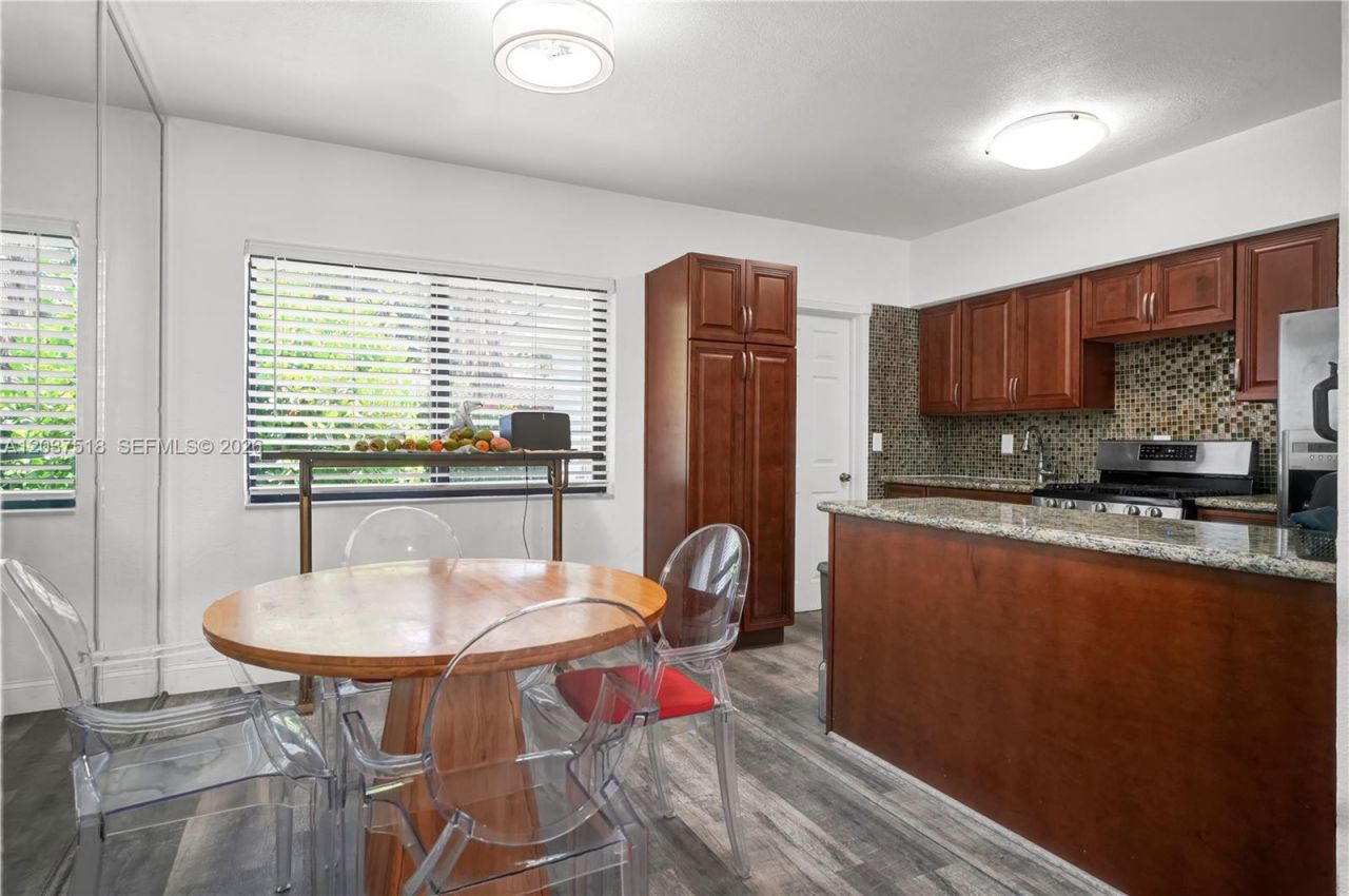 6822 NE 5th Ave, Unit -, Miami, FL 33138 Photo