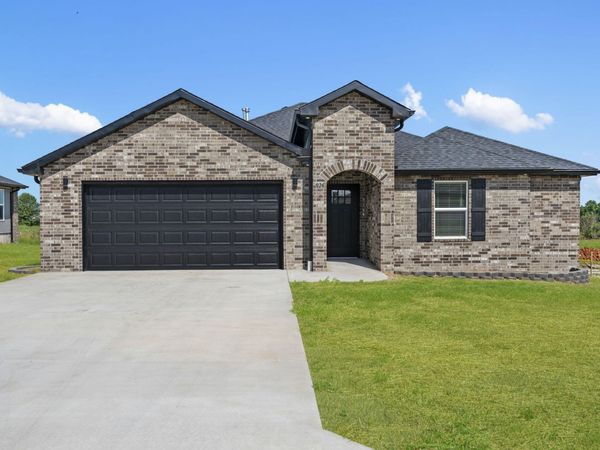 512 S Fiske Street , Marionville, MO 65705