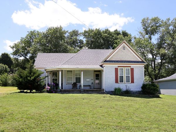 405 N Clay Street , Marshfield, MO 65706
