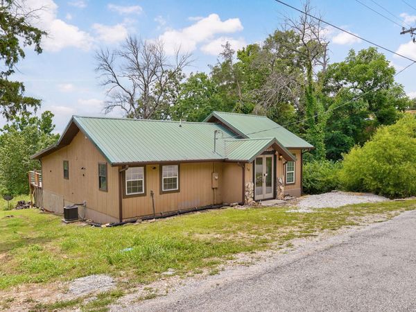 30 Timeline Road , Lampe, MO 65681