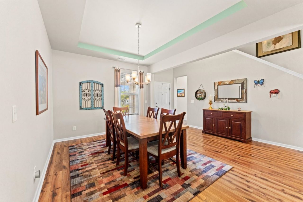 733 Lafayette Park Dr.  Photo 10