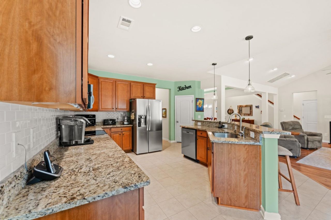 733 Lafayette Park Dr.  Photo 13