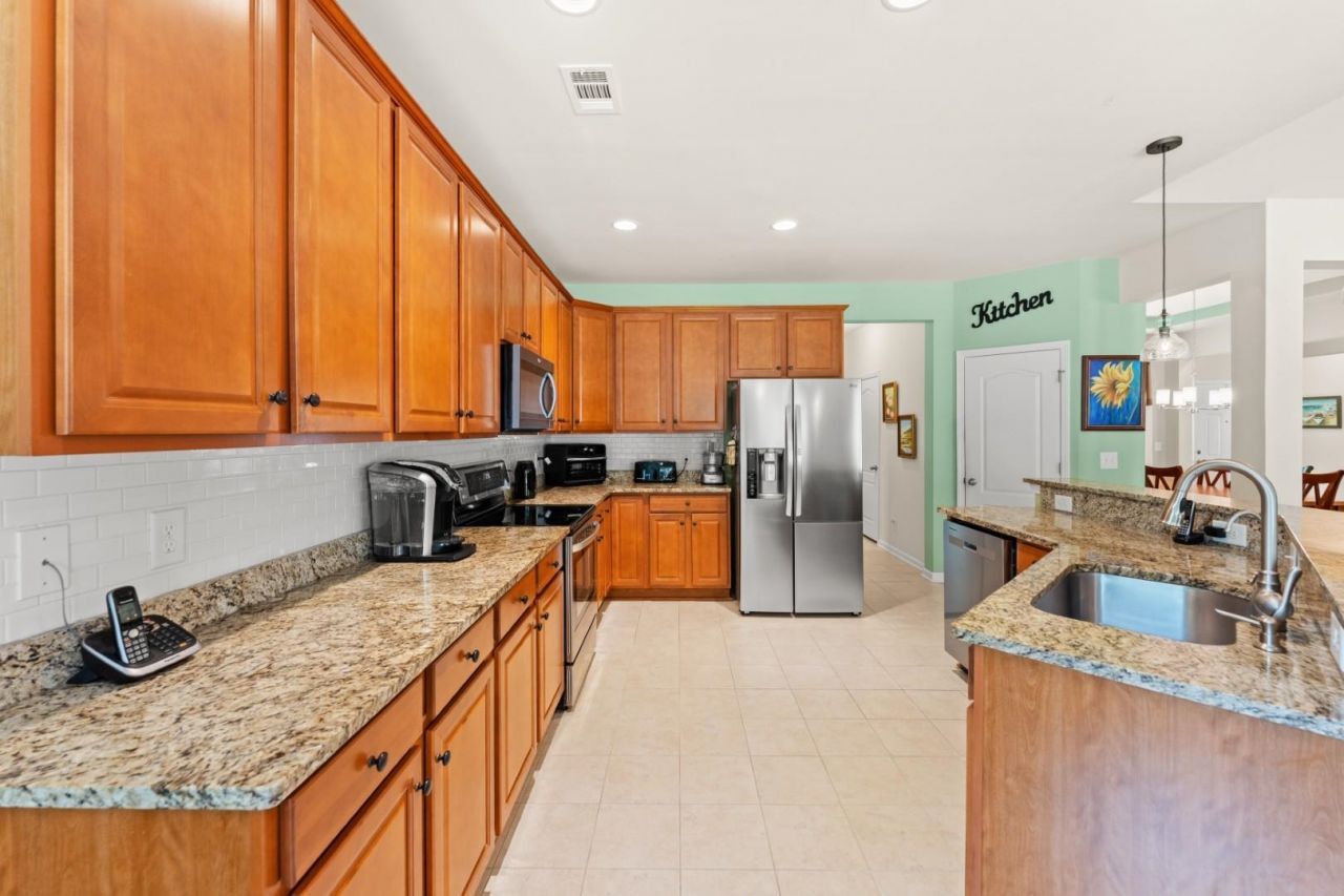 733 Lafayette Park Dr.  Photo 14