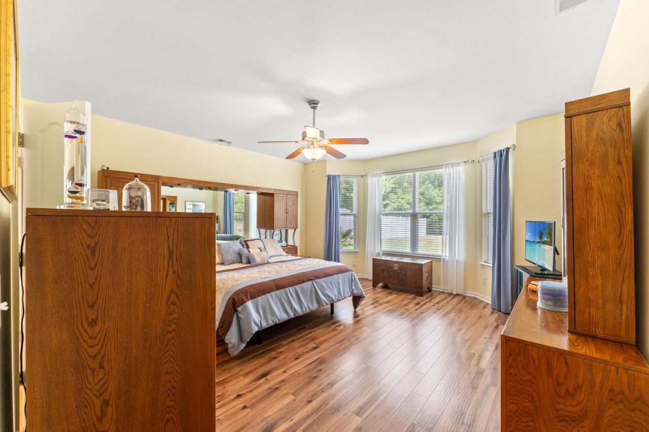 733 Lafayette Park Dr.  Photo 18